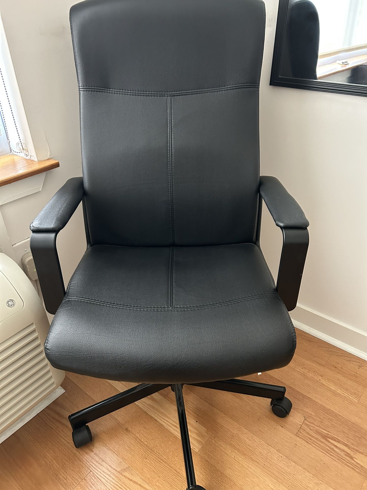 Black Leather Recliner Chair