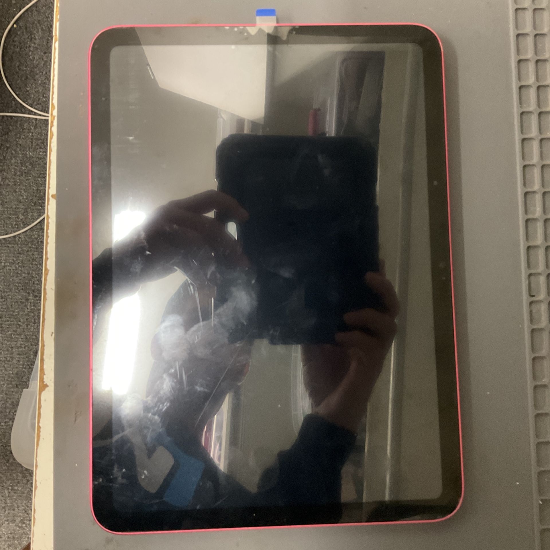 Lightly Used Apple iPad 10th Gen. 64Gb WiFi 