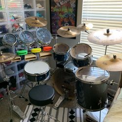 Pearl Export Drum Set With Lots Of Extras