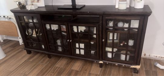 Tv stand