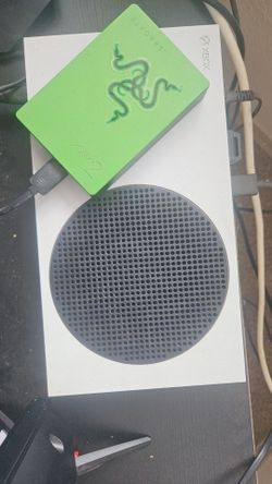 Xbox series s gaming setup w/ monitor & suitcase