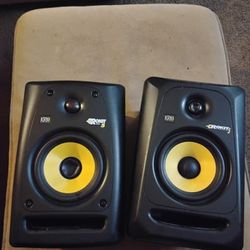 Studio Speakers 