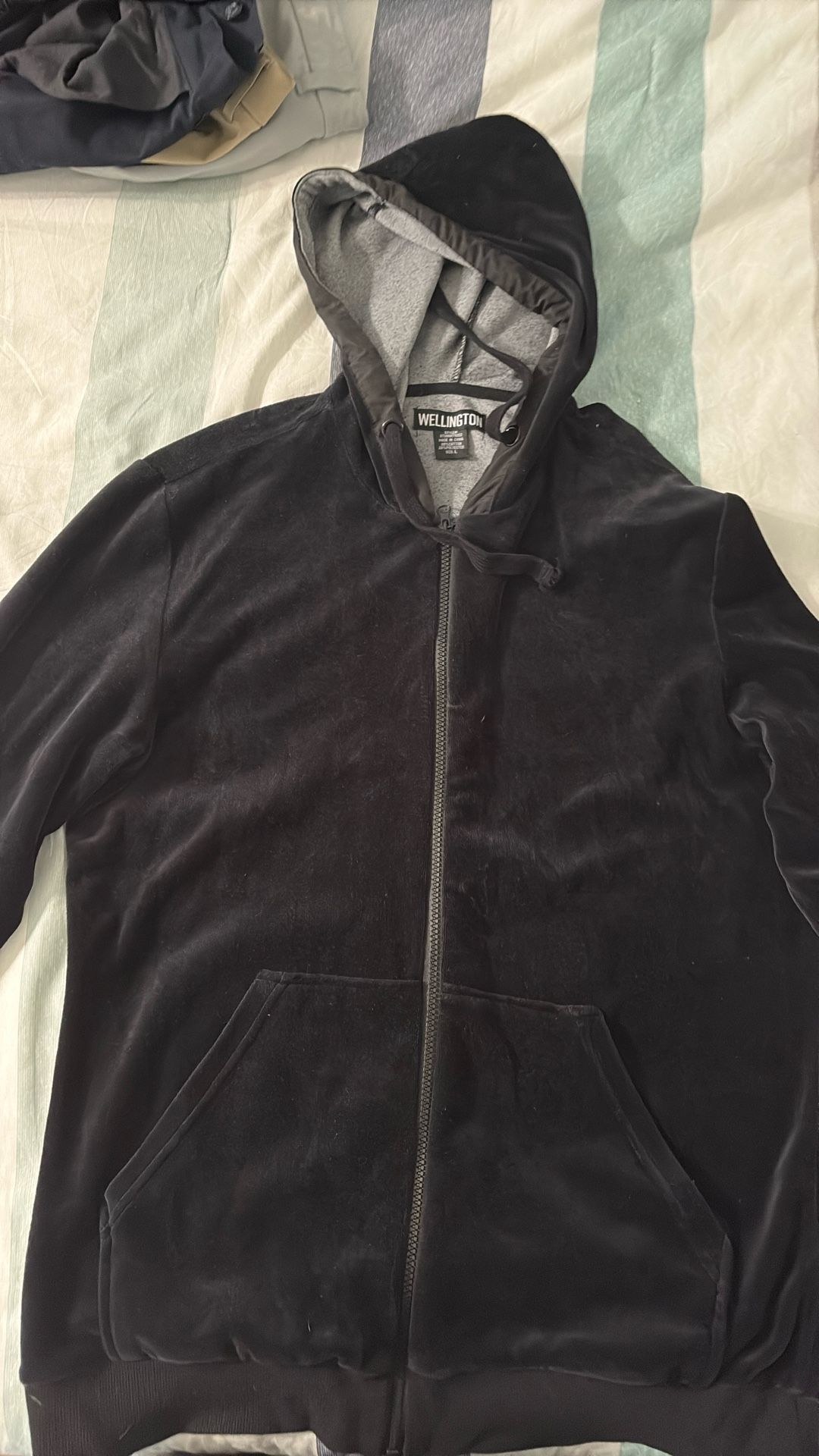 Multiple Sweater Jackets Hoodies Coats