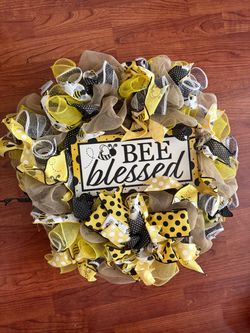 Bee Blessed Wreath 🐝
