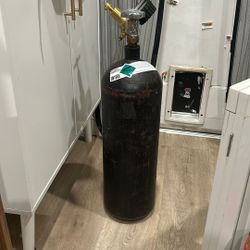 Nitrogen Tank