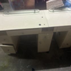 Nail Salon Table