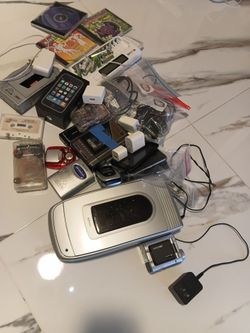 Electronics lot some work others no