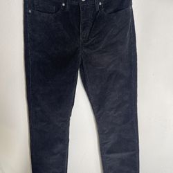 Levi’s 314 Shaping Straight Mid Rise Black Corduroy Women's Pants Sz 29x30 NWT