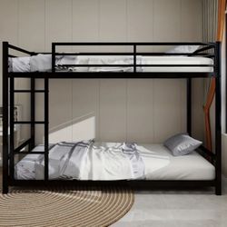 Black bunk Bed