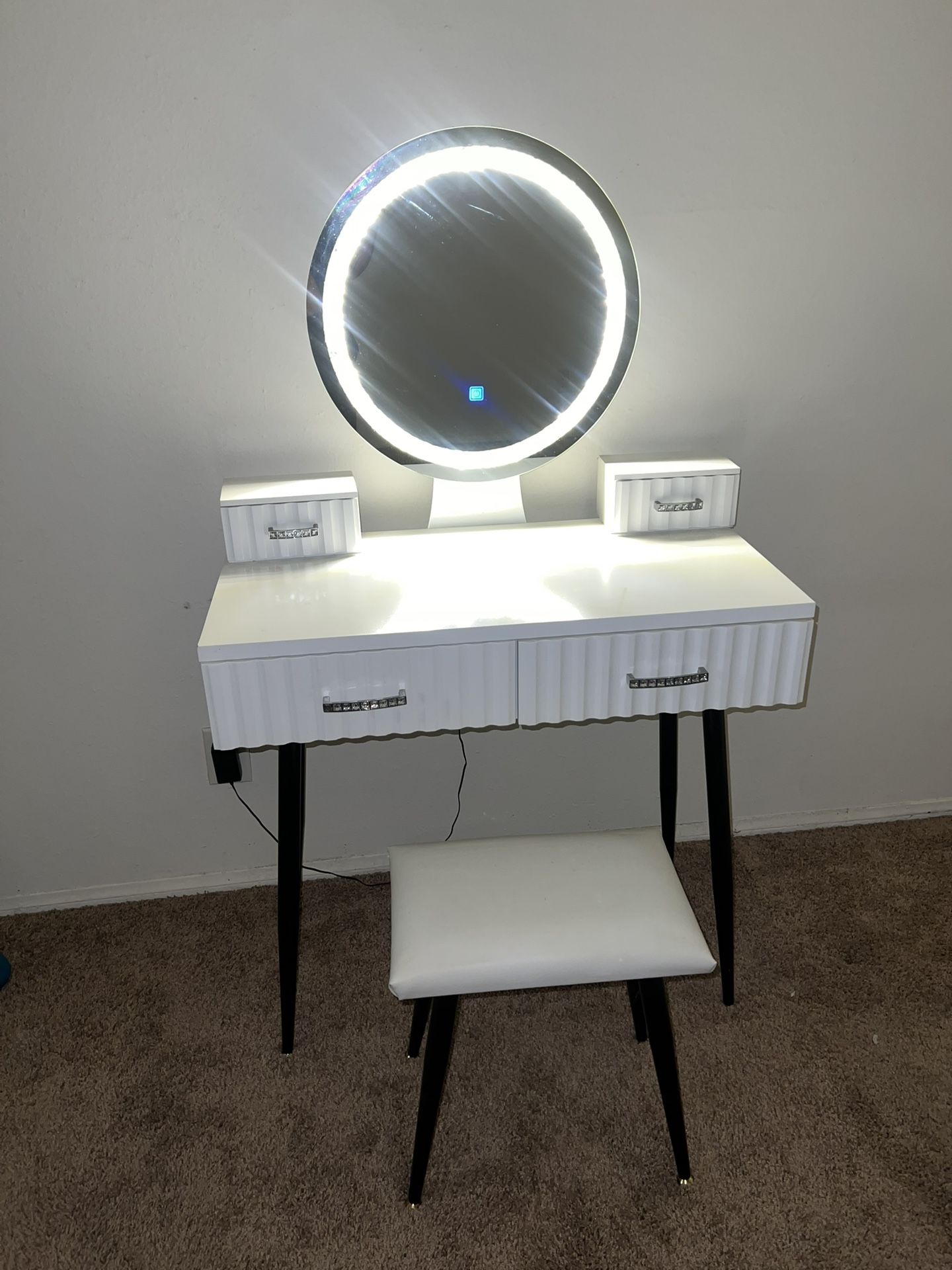 White Vanity And Stool