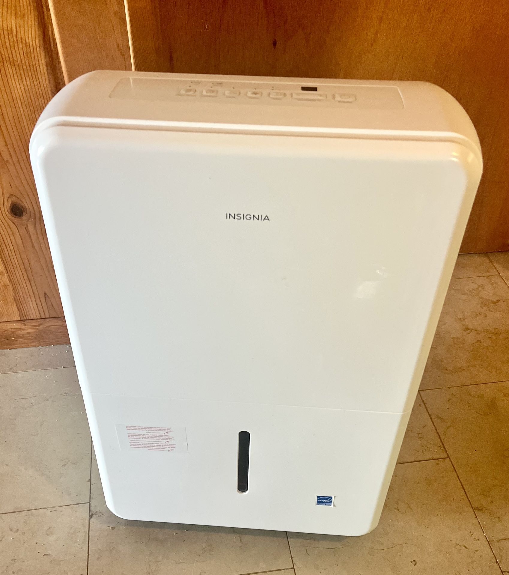 Like New Insigniaâ„¢ - 35-Pint Dehumidifier with ENERGY STAR Certification - White