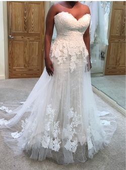 Allure Bridals Ivory Wedding Gown – Size 12/L – $400 OBO