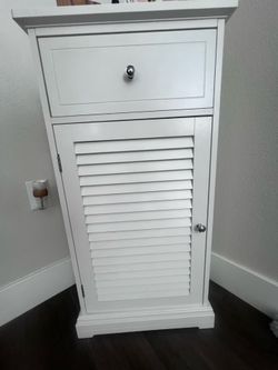 Cabinet organizer