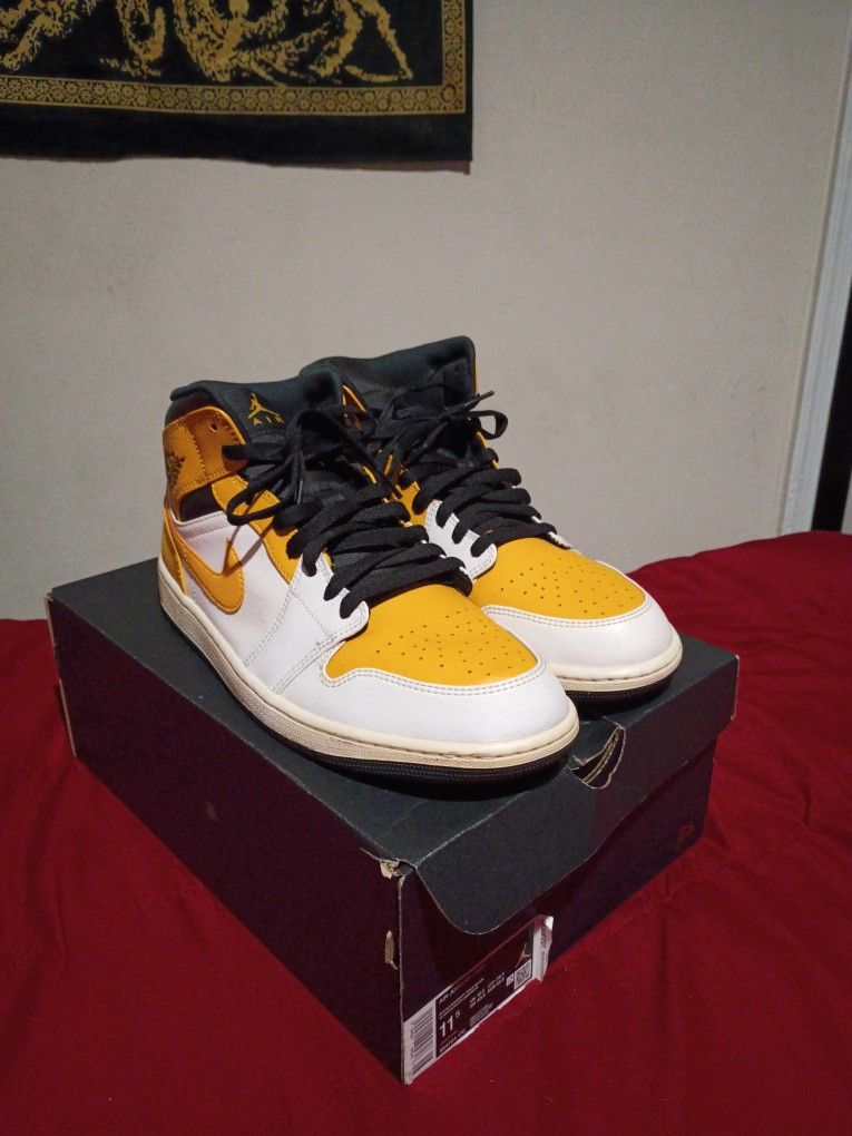 Air Jordan 1 Mid White/University Gold-black Size 11/5