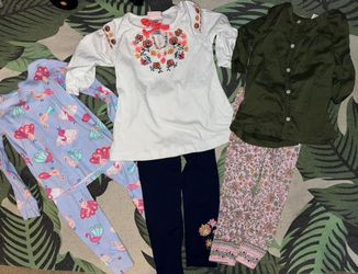 Good Condition Cute Girls clothing Lot size 4/4T