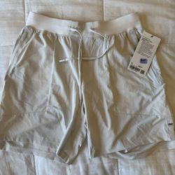 Lululemon Men’s Shorts License To Train liner less 7” medium