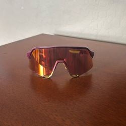 Pink 100% sunglasses 