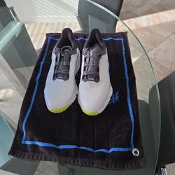 Foot Joy Golf Shoes  - 9M 