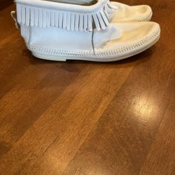 Vintage Minnetonka Ankle Booties Shipping Available 