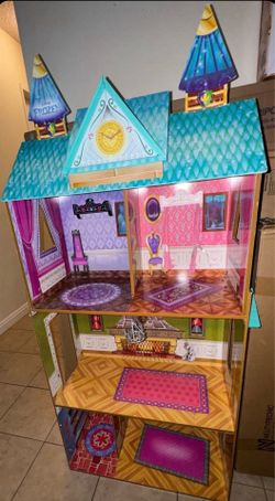 Disney Frozen Elsa Anna Arandelle Wooden Princess Castle