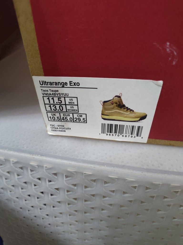 Vans Ultrarange Exo Size 11.5