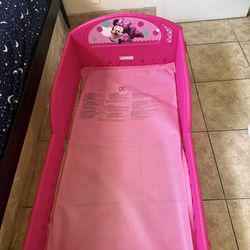 Minnie mouse bed set for toddler
