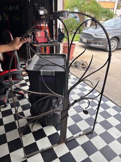 Rod iron decor