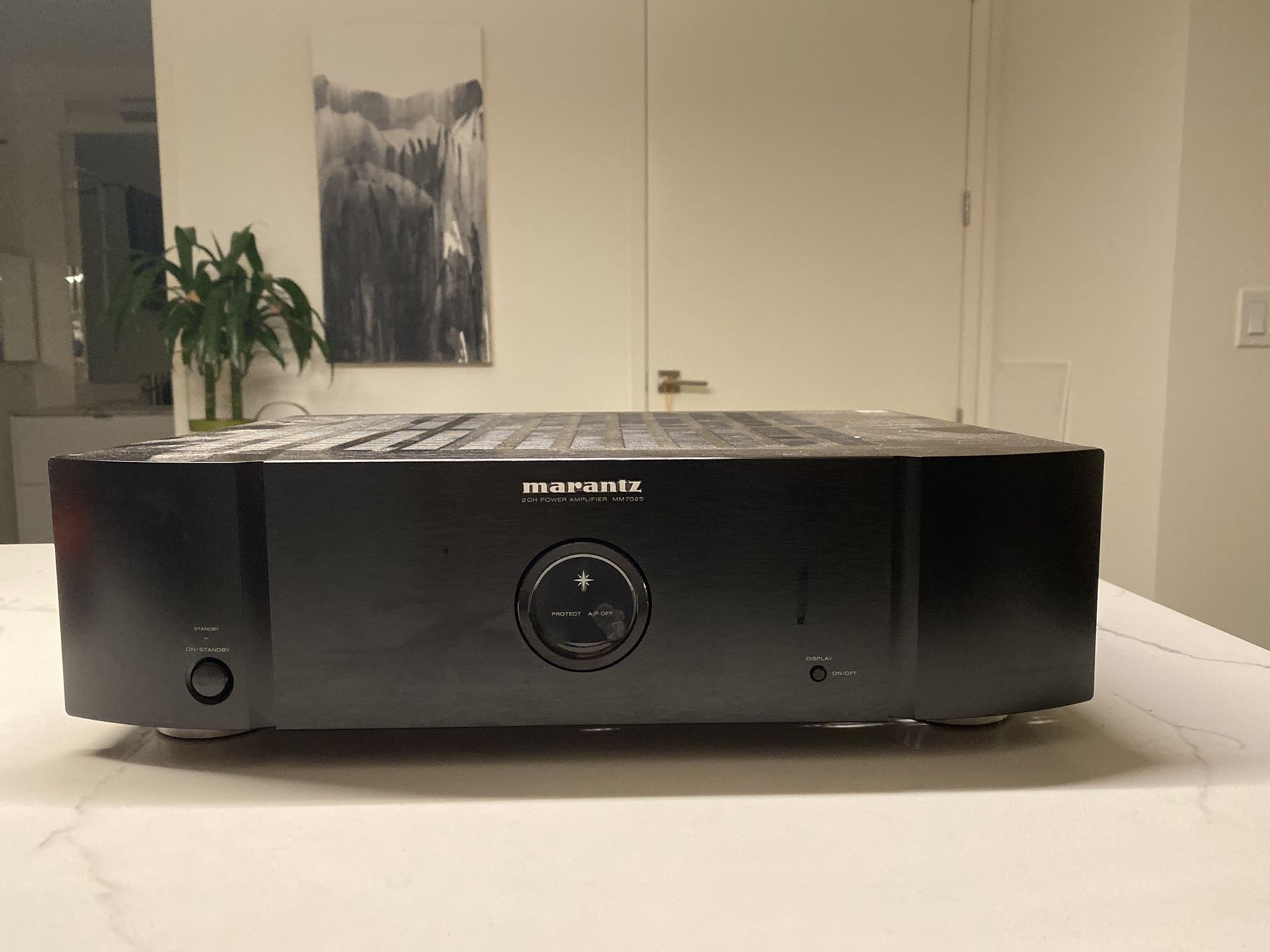 Marantz MM-7025