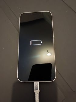iPhone 13 locked for parts parts see the pics
