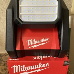 Milwaukee M18 LED Light