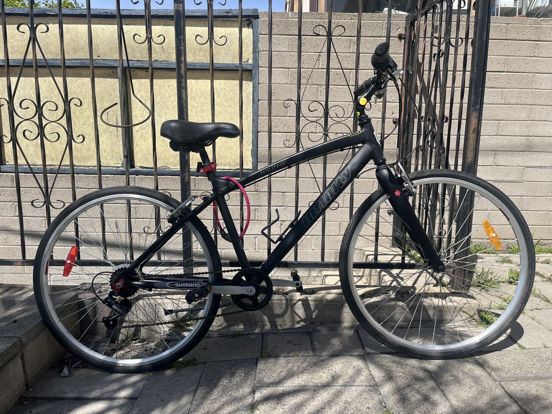 Infinity Boss Three Unisex Hybrid Bike