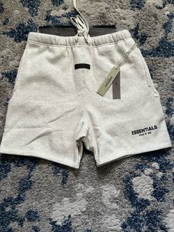 Light oat Essentials fear of god shorts SIZE M