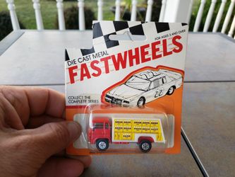 Vintage Die-cast Metal Fast Wheels Red Beverage Soft Drink Delivery Truck