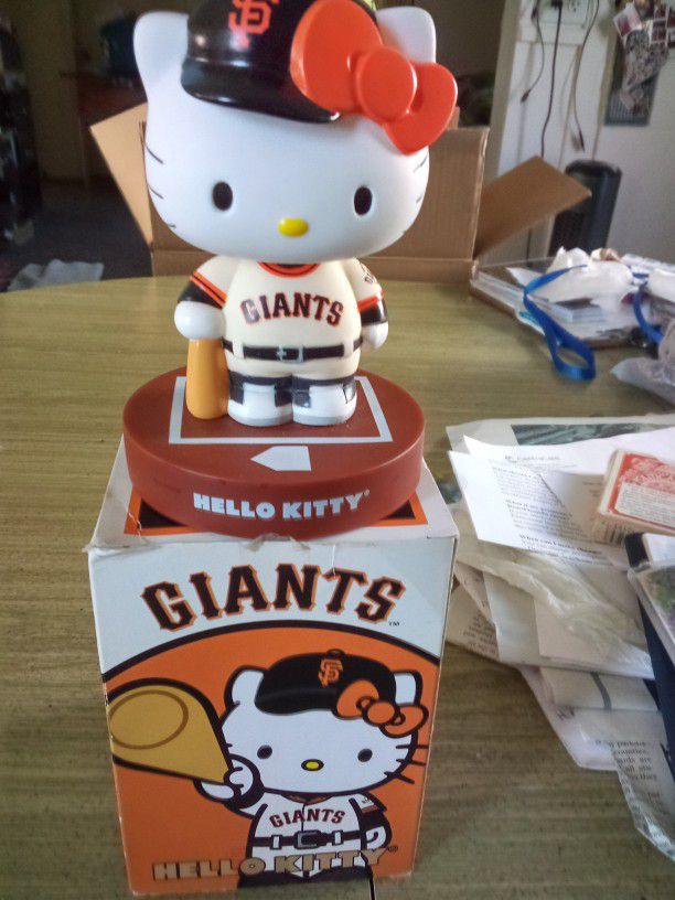 San Francisco Giants, Hello Kitty Bobblehead