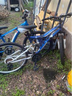Mongoose bicycle Boys