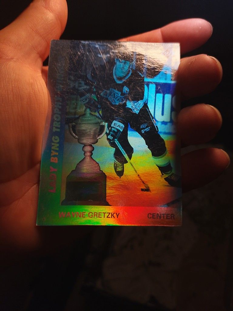 🔥 Wayne Gretzky Holographic Card – 2 Available 🔥