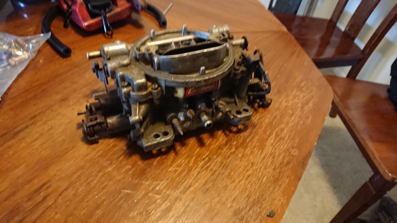 600 vacuum secondary Edelbrock