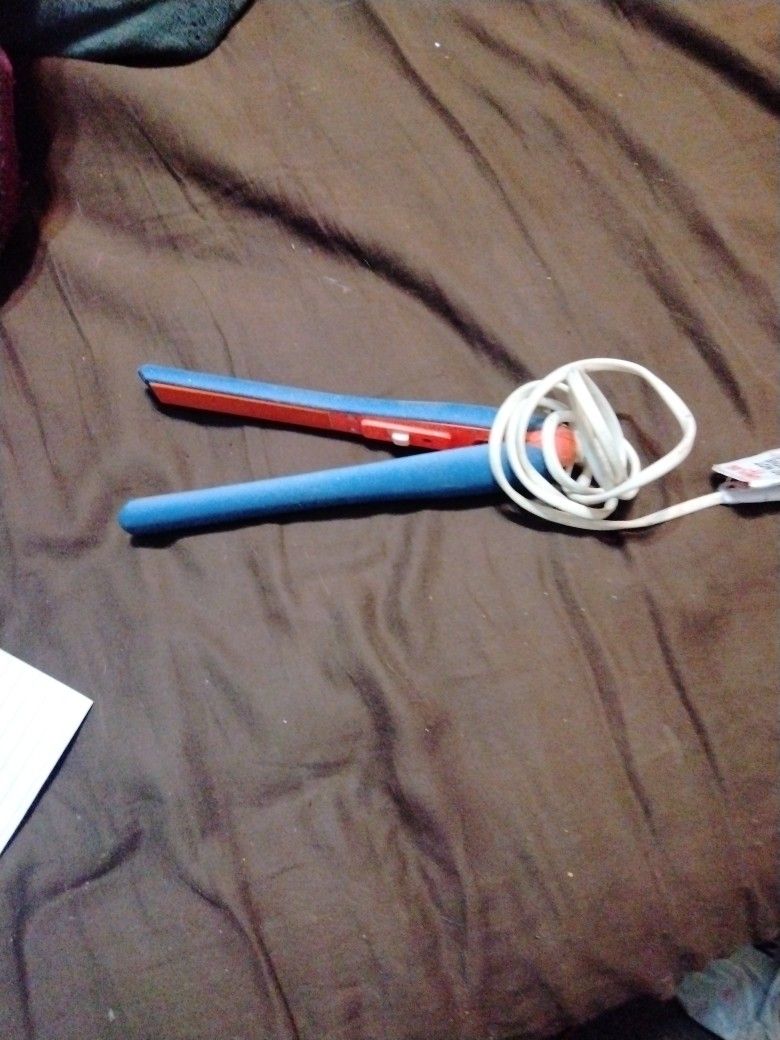 Small Hair Straightener 