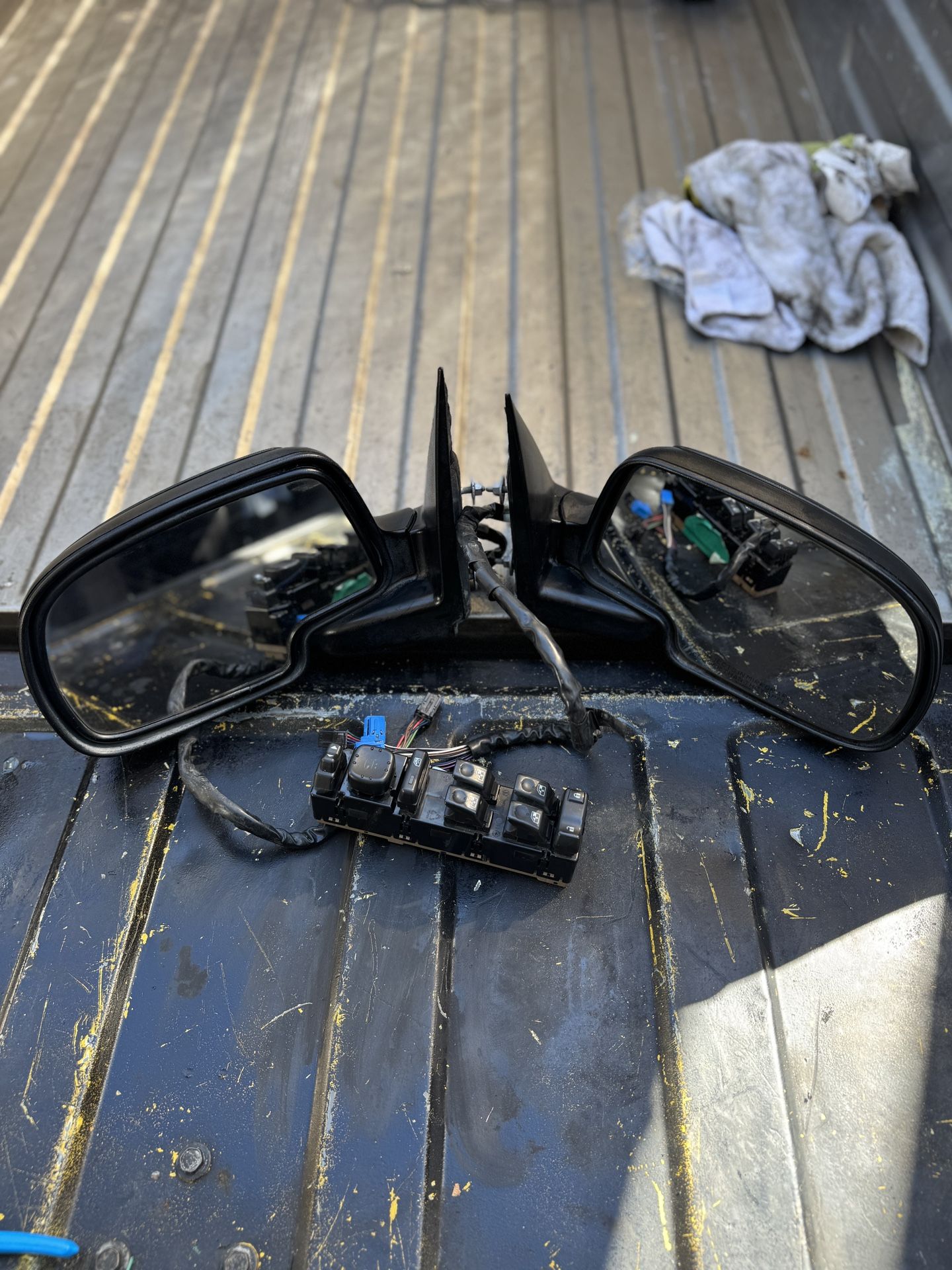 Silverado Power Folding Mirrors And Master Switch 