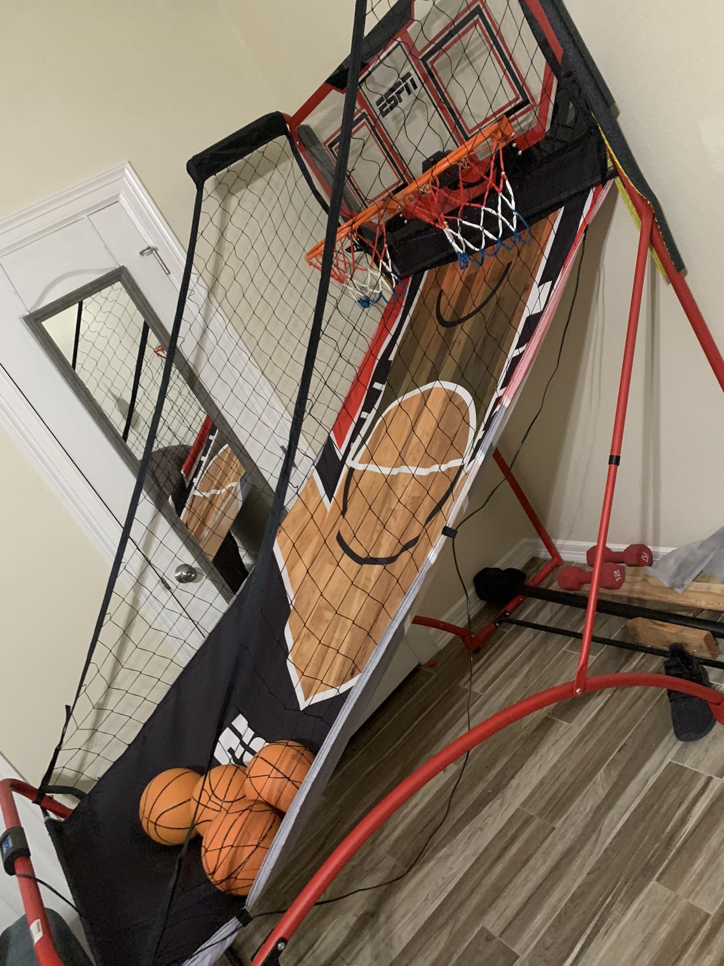 Basketball Hoop 