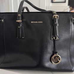 👜 