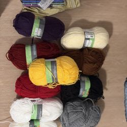 Knitting Tools & Yarn