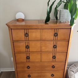 Fairmont designs solid wood chest of drawers with 2 matching end tables