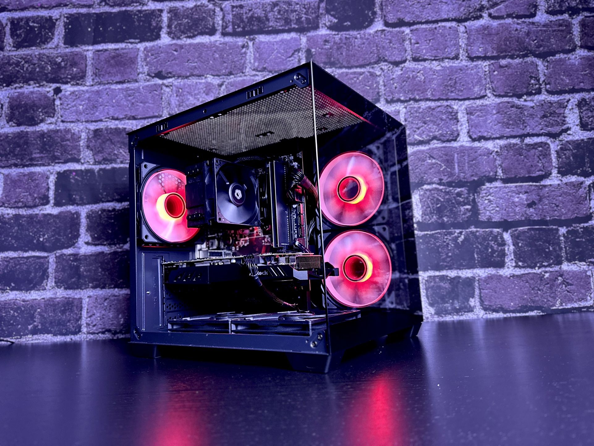 AMD Gaming Pc / Ryzen 5 1400 / RX 570 8GB / RAM 16GB / SSD 500GB / Windows 11