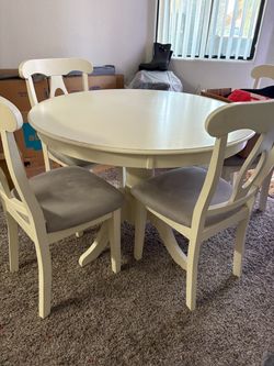 White kitchen diner table
