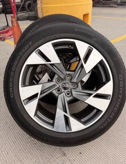 2023 Audi Etron Sportback OEM wheels n Tires