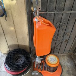 Floor Scrubber Santi Max 