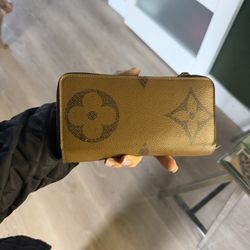 Louis Vuitton Zippy wallet 