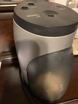 Electric pencil sharpener