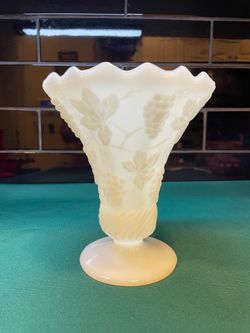 Vintage Anchor Hocking milk glass pedestal vase/planter in grape leaf design